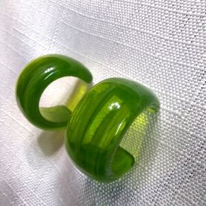 Resin Pierced Hoop Earrings Clear Green Swirl Lightweight Plastic Boho Modern💚